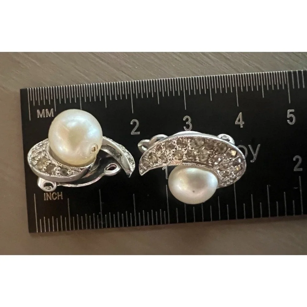 Vintage Jomaz Pearl Rhinestone Crescent Clip Earrings 1940s‎ 1950s Signed Halo
